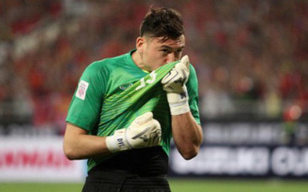 Nhanh và nguy hiểm như ông lớn của bóng đá Thái Lan: Vừa nói mua thêm người đã có ngay thủ môn số 1 Việt Nam