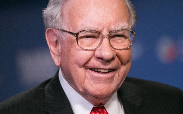 Chỉ từ một bữa ăn nhỏ, Warren Buffett đ&#227; dạy cho t&#244;i b&#224;i học qu&#253; gi&#225; về sự th&#224;nh c&#244;ng v&#224; đ&#243; ch&#237;nh l&#224; khoảnh khắc tuyệt vời nhất trong đời