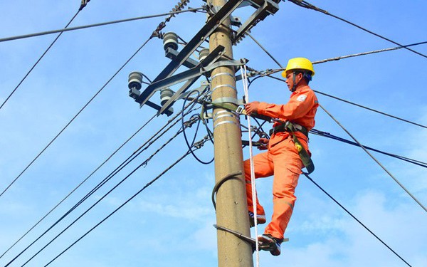 Than hết nước cạn, Việt Nam lại phải tính điện hạt nhân