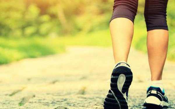 '. Bác sĩ khuyên tôi đi bộ 15.000 bước mỗi ngày để tránh tối đa nguy cơ bệnh tật: Thực hiện đều đặn thì vừa sảng khoái tinh thần, vừa tăng cường sức khỏe .'