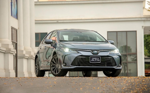 What does the all-new Toyota Corolla Altis have to conquer young entrepreneurs?