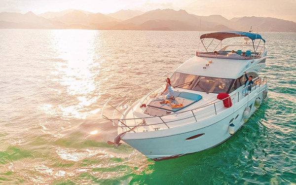 Experience the luxury life on a yacht with Imperium Town Nha Trang