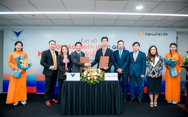 Hanwha Life Vietnam cooperates with VHP to distribute life insurance