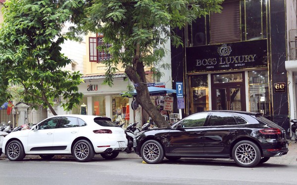 A close-up of the world’s famous watch products converging at Boss Luxury