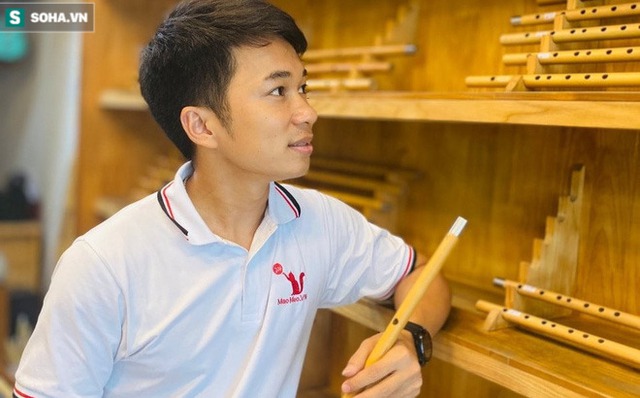  Chàng trai Nghệ An thi đại học 14 lần: Chủ 21 cửa hàng sáo trúc, mang ống hút tre sang trời Tây kiếm tiền tỷ - Ảnh 1.
