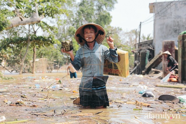 CẬN CẢNH: Bên trong tâm lũ Quảng Bình sau trận đại hồng thủy lịch sử, khung cảnh hoang tàn minh chứng cho sức tàn phá khủng khiếp của thiên tai - Ảnh 13.