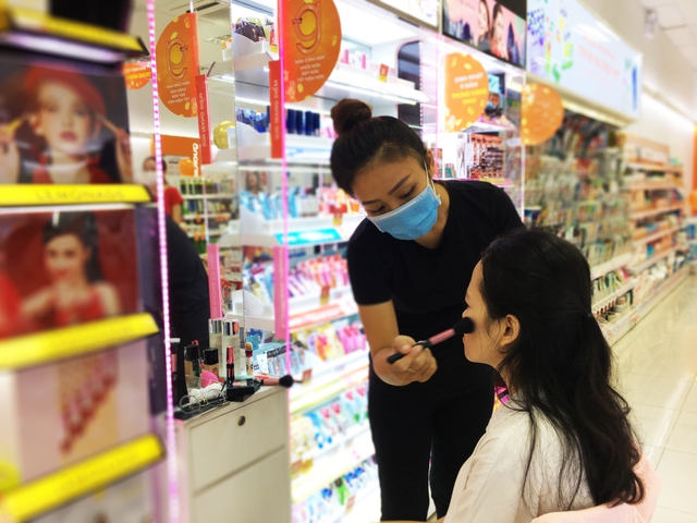 Cách ghi điểm tuyệt đối với nhà tuyển dụng: Hé lộ món quà đặc biệt dành tặng những ứng viên nữ!  - Ảnh 1.