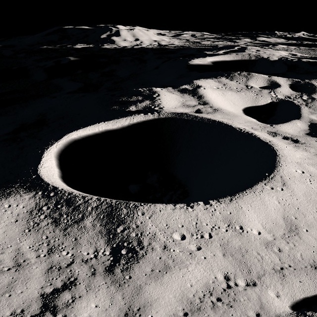 Phát hiện chấn động của NASA về Mặt Trăng: Nước nhiều hơn chúng ta tưởng - Ảnh 1.