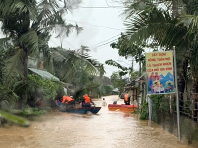  Sau bão, nhiều hộ dân miền núi Bình Định đối mặt lũ quét  - Ảnh 3.