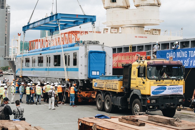 Ảnh: Cận cảnh đoàn tàu Metro Bến Thành - Suối Tiên vừa chính thức có mặt tại Sài Gòn - Ảnh 21.