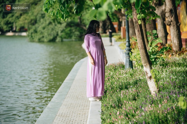Người Hà Nội thích thú với diện mạo mới của hồ Gươm sau 5 tháng lát đá vĩnh cữu - Ảnh 23.
