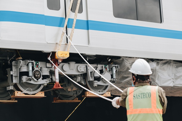 Ảnh: Cận cảnh đoàn tàu Metro Bến Thành - Suối Tiên vừa chính thức có mặt tại Sài Gòn - Ảnh 11.