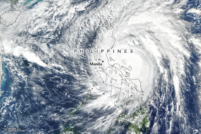  Cuồng phong Vamco - Cơn bão số 13 đang vào Biển Đông vừa khiến Philippines khốn đốn thế nào? - Ảnh 3.