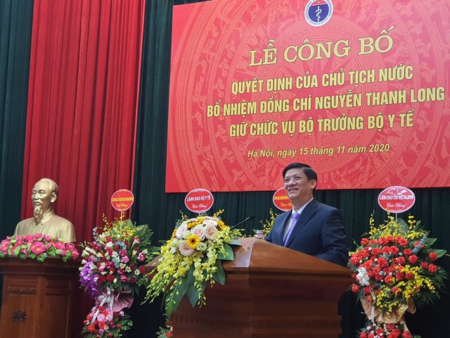  Thủ tướng trao quyết định bổ nhiệm ông Nguyễn Thanh Long làm Bộ trưởng Bộ Y tế  - Ảnh 3.