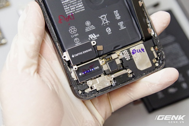 Mổ bụng iPhone 12 Pro Max tại Việt Nam: pin chữ L dung lượng 3.687mAh, camera sau vừa to vừa dài - Ảnh 23.