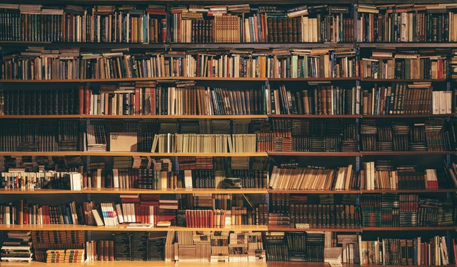 Ngộ độc khi đọc sách self-help: Đọc với trí tuệ tỉnh táo và khoa học, tránh ngây ngất, chìm đắm vào những lời tán dương thiếu thực tế... - Ảnh 2.