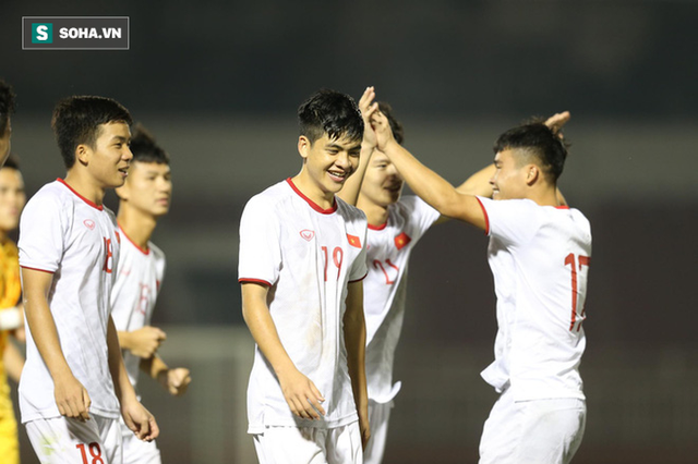  HLV Troussier hé lộ kế hoạch đầy tham vọng để giúp U19 Việt Nam giành vé World Cup - Ảnh 1.