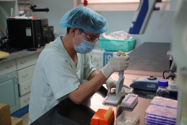  Việt Nam sẽ thử nghiệm vaccine Covid-19 trên người vào tháng 11  - Ảnh 1.