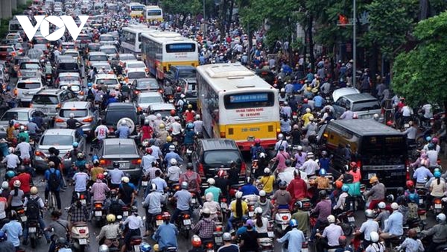  Hà Nội lại đề xuất đường riêng cho xe buýt: Hãy nhìn vào tuyến BRT đang vận hành  - Ảnh 1.