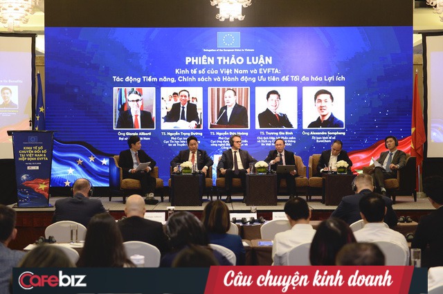 Chủ tịch FPT Trương Gia Bình: Truyền thống yêu Toán là lợi thế phát triển AI của Việt Nam, sẽ mở trường đại học về AI vào năm sau - Ảnh 2.