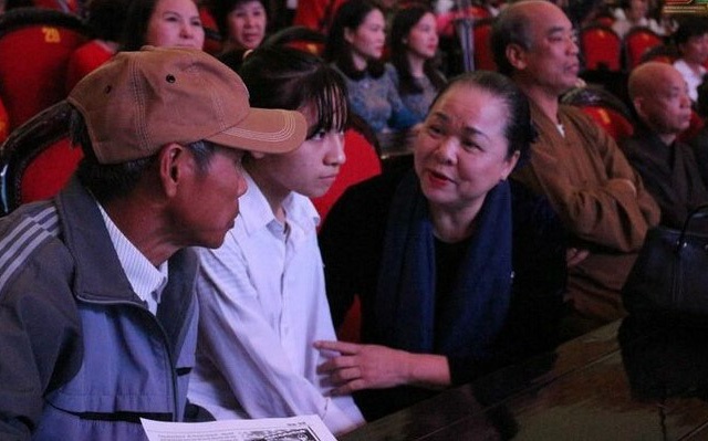 Mặc dù biết đến là một đại gia xăng dầu, nhưng truyền thông lại nhắc đến bà Trần Tuyết Mai khá ít, chỉ một vài thông tin về bà khi tham gia hoạt động tình nguyện trên địa bàn Thái Bình. Nguồn ảnh Báo Thái Bình.