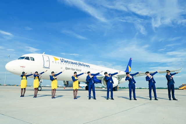Vietravel Airlines ra mắt nhận diện trang phục và ký hiệu hãng bay: Dùng tông màu chủ đạo vàng – xanh dương giống Vietnam Airines - Ảnh 10.
