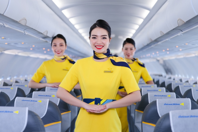 Vietravel Airlines ra mắt nhận diện trang phục và ký hiệu hãng bay: Dùng tông màu chủ đạo vàng – xanh dương giống Vietnam Airines - Ảnh 5.