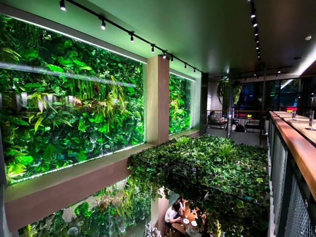 Chuỗi cà phê lớn nhất Thái Lan Café Amazon đặt chân tới Sài Gòn: Concept ốc đảo xanh chẳng khác gì rừng rậm nhiệt đới - Ảnh 4.