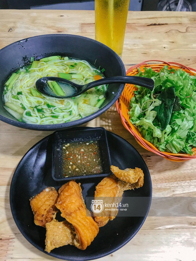Hàng bún cá chấm nổi tiếng xếp hàng dài cả cây số ngoài Hà Nội bỗng xuất hiện tại Sài Gòn, tưởng là chi nhánh 2 nhưng hoá ra không phải? - Ảnh 17. Hàng bún cá chấm nổi tiếng xếp hàng dài cả cây số ngoài Hà Nội bỗng xuất hiện tại Sài Gòn, tưởng là chi nhánh 2 nhưng hoá ra không phải? - Ảnh 17.