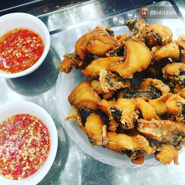 Hàng bún cá chấm nổi tiếng xếp hàng dài cả cây số ngoài Hà Nội bỗng xuất hiện tại Sài Gòn, tưởng là chi nhánh 2 nhưng hoá ra không phải? - Ảnh 3. Hàng bún cá chấm nổi tiếng xếp hàng dài cả cây số ngoài Hà Nội bỗng xuất hiện tại Sài Gòn, tưởng là chi nhánh 2 nhưng hoá ra không phải? - Ảnh 3.