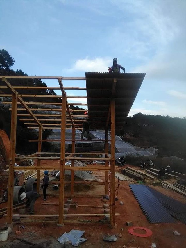 Chàng trai bỏ du học về Đà Lạt dựng ngôi nhà gỗ xinh xắn, làm nông trại và kể câu chuyện thời thanh xuân của riêng mình - Ảnh 11. Chàng trai bỏ du học về Đà Lạt dựng ngôi nhà gỗ xinh xắn, làm nông trại và kể câu chuyện thời thanh xuân của riêng mình - Ảnh 11.