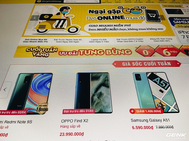 Cửa hàng kinh doanh điện thoại lớn nhỏ đóng cửa vì dịch, chuyển sang bán online - Ảnh 6. Cửa hàng kinh doanh điện thoại lớn nhỏ đóng cửa vì dịch, chuyển sang bán online - Ảnh 6.