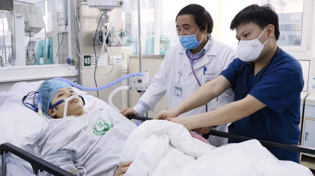 Chuyện kể từ Bệnh viện Bạch Mai trong những ngày nội bất xuất, ngoại bất nhập vì COVID -19 - Ảnh 2. Chuyện kể từ Bệnh viện Bạch Mai trong những ngày nội bất xuất, ngoại bất nhập vì COVID -19 - Ảnh 2.