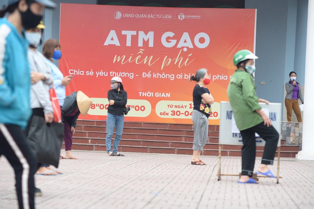  Chủ tịch Thái Hà Books: Đừng nói chuyện ATM gạo là cần câu hay con cá, nếu không phải chịu đói thì khó mà hiểu được - Ảnh 5.