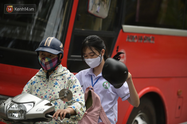 300.000 học sinh chính thức trở lại trường sau “kỳ nghỉ Tết dài nhất lịch sử” - Ảnh 2.