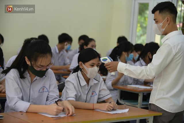 300.000 học sinh chính thức trở lại trường sau “kỳ nghỉ Tết dài nhất lịch sử” - Ảnh 10.