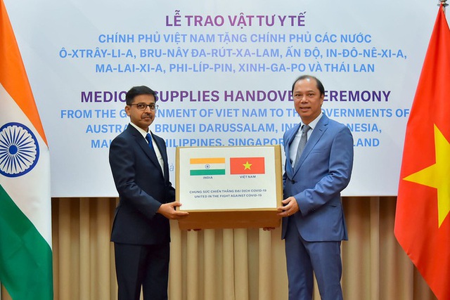  Việt Nam hỗ trợ trang thiết bị y tế cho 8 nước đang bị dịch Covid-19 - Ảnh 2.