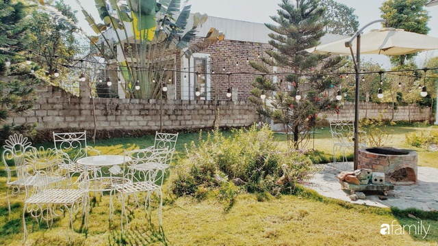 Ngôi nhà vườn 1000m² tọa lạc trên đồi đẹp yên bình với ngoại thất sân vườn rực rỡ sắc màu hoa lá ở Hòa Bình của đôi vợ chồng trẻ - Ảnh 7.