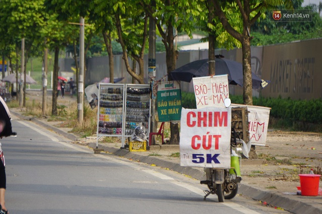 Hà Nội: Người dân đổ xô đi mua bảo hiểm xe máy, nơi bán giá siêu rẻ 20.000đ/ năm mọc lên nhan nhản ở lề đường - Ảnh 4.