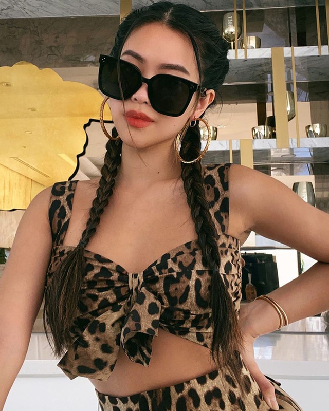 Khoe ảnh về thăm trường cũ, dân tình soi ra học phí đắt đỏ trường ái nữ nhà giàu Tiên Nguyễn theo học: 3 năm THPT hơn 2,2 tỷ! - Ảnh 7. Khoe ảnh về thăm trường cũ, dân tình soi ra học phí đắt đỏ trường ái nữ nhà giàu Tiên Nguyễn theo học: 3 năm THPT hơn 2,2 tỷ! - Ảnh 7.