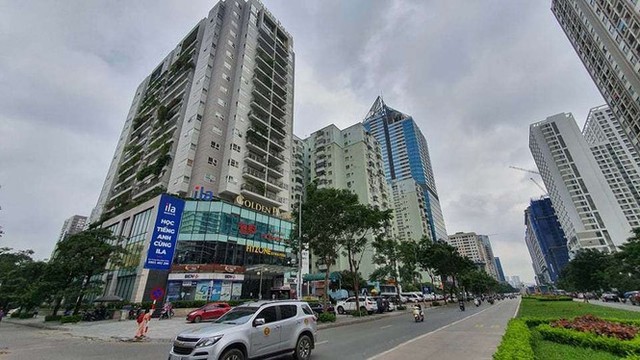 Cận cảnh khu đất công làm bãi xe biến hình thành cao ốc ở Hà Nội - Ảnh 8.
