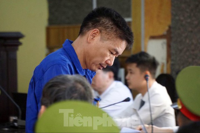 Xét xử gian lận thi ở Sơn La: Cựu Giám đốc sở giáo dục nhờ cấp dưới giúp cho 8 thí sinh - Ảnh 2.