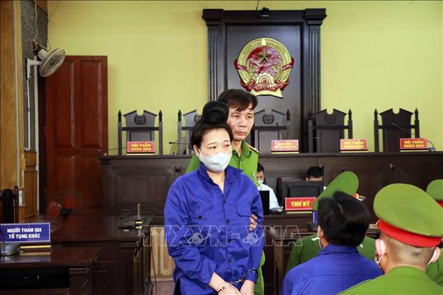  Vụ gian lận điểm thi tại Sơn La: Đề nghị mức án cao nhất từ 23 - 25 năm tù đối với các bị cáo  - Ảnh 1.