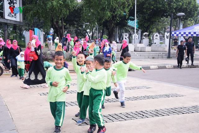  Hàng nghìn trẻ em ở Indonesia mắc Covid-19 - Ảnh 2.
