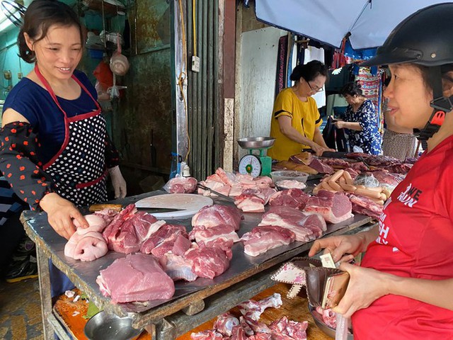 Giá lợn hơi lập đỉnh mới, lợn thành phẩm đắt chưa từng có - Ảnh 1.