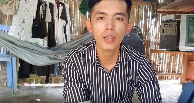 5 sự thật về YouTuber nghèo nhất và nghị lực nhất Việt Nam: Ở nhà tre nứa, làm phụ hồ, ngủ nền xi măng - Ảnh 3.