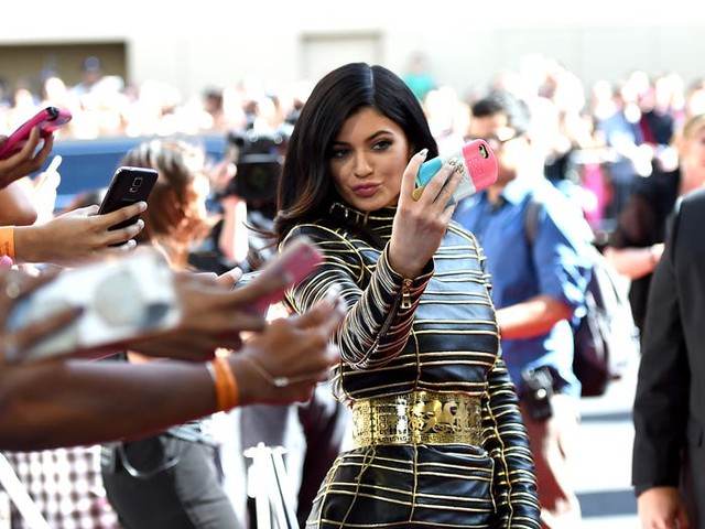 Trước khi bị Forbes tố ‘thổi phồng’ tài sản, Kylie Jenner kiếm và tiêu tiền như thế nào? - Ảnh 10.