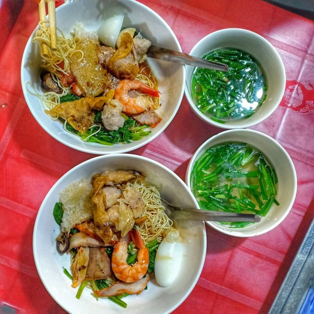 Món trộn - biến tấu ẩm thực thú vị của Hà Nội, càng nắng nóng, càng lắm người mê - Ảnh 20.
