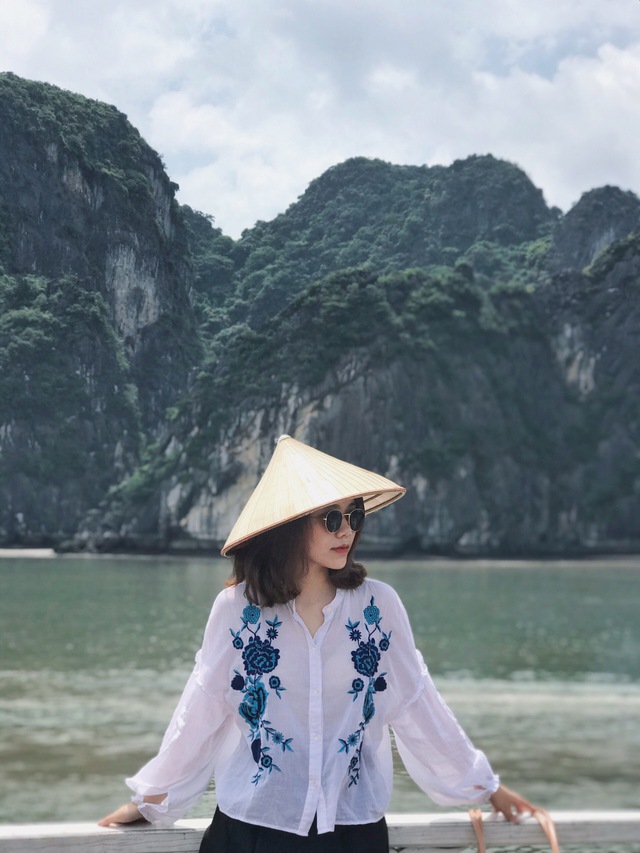 Hạ Long kích cầu du lịch, nhóm bạn than trời Quá rẻ: Đồ ăn ngon, cảnh đẹp, nhiều hoạt động dành cho tập thể - Ảnh 11. Hạ Long kích cầu du lịch, nhóm bạn than trời Quá rẻ: Đồ ăn ngon, cảnh đẹp, nhiều hoạt động dành cho tập thể - Ảnh 11.