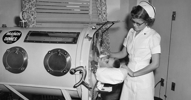 Phòng chăm sóc đặc biệt: Từ áp lực Thế chiến II, phát triển nhờ bệnh bại liệt cho đến công thần mùa dịch Covid-19 - Ảnh 3.
